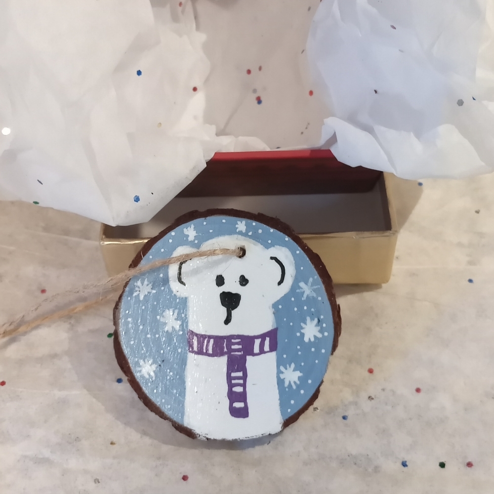 RUSTIC HANDPAINTED WOODSLICE CHRISTMAS ORNAMENT POLAR BEAR
